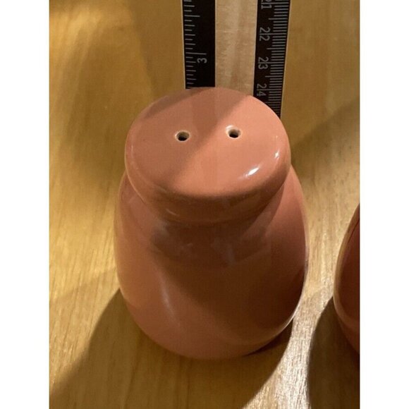 Mervyn’s‎ Japan Salt And Pepper Shakers  Salmon Pink Stoneware Vintage MCM Retro - Picture 3 of 4